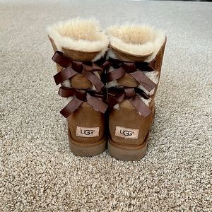 UGG Chestnut Brown Bow Boots Size 6 US